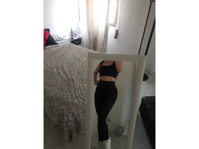 MUJER CARIÑOSA 24 AÑOS CHICA COLOMBIANA
