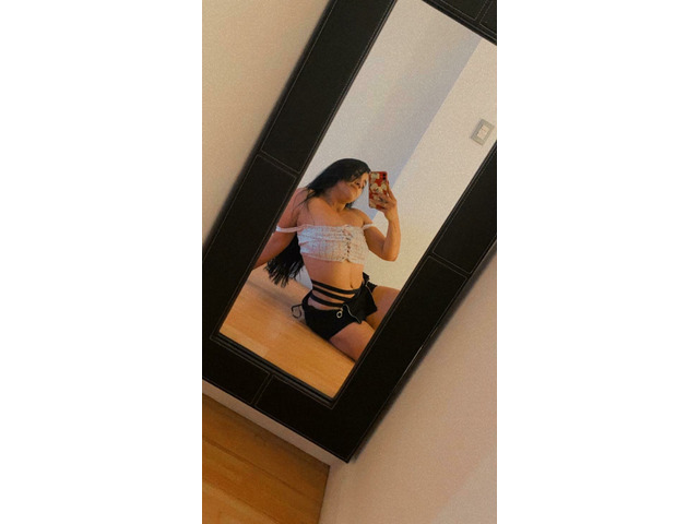 Caro una joven divertida cariñosa