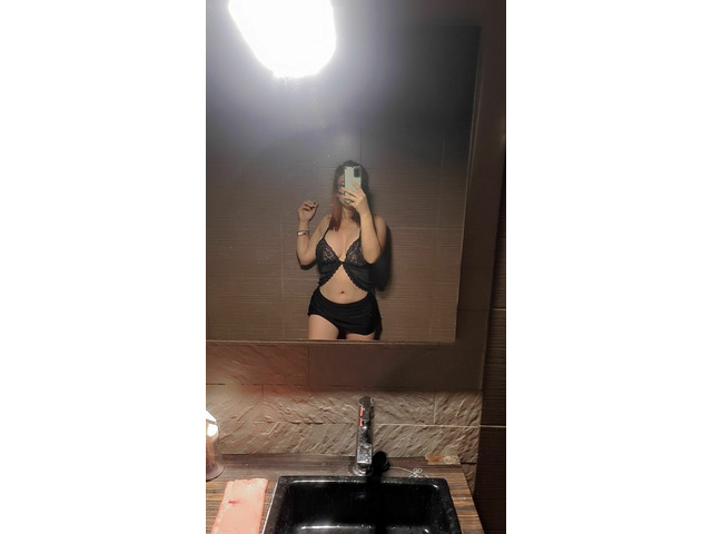 CAROL LINDA LATINA CON BUENAS CURVAS