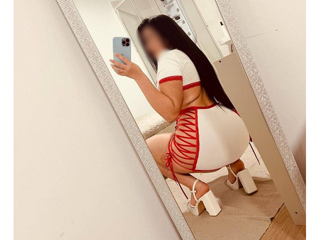 hermosa hechizera latina 20.