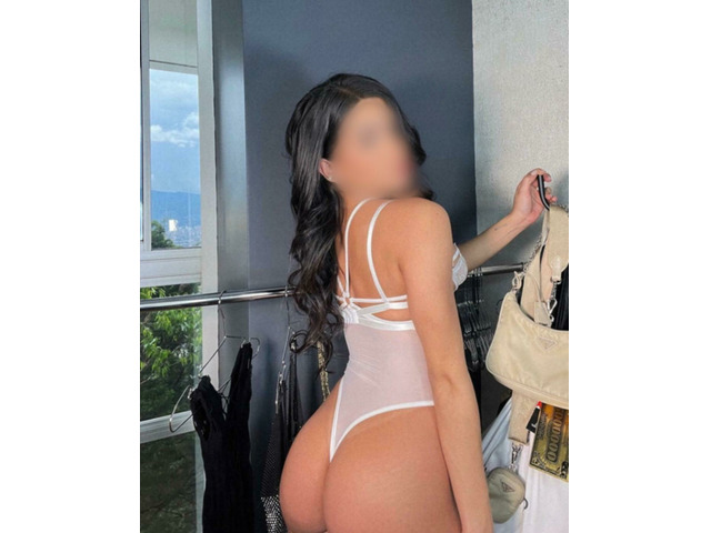LATINA ARDIENTE Y MUY SENXUAL