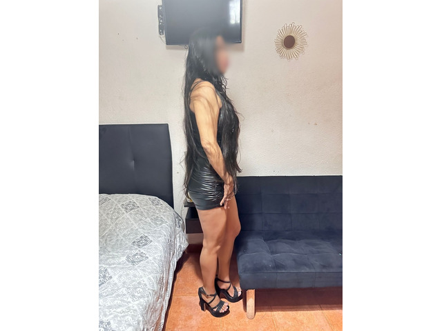 linda y jovial colombiana.