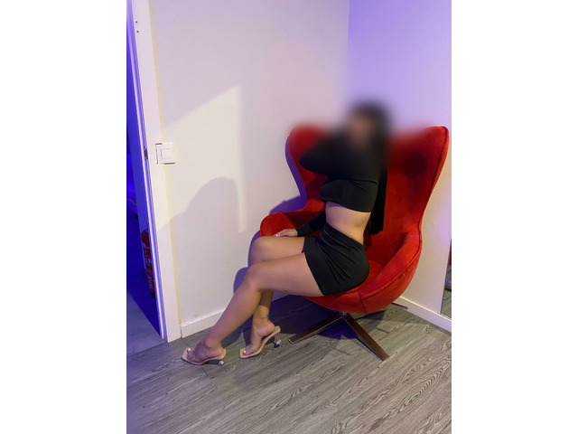 CAMILA MASAJISTA EN MUNTANER