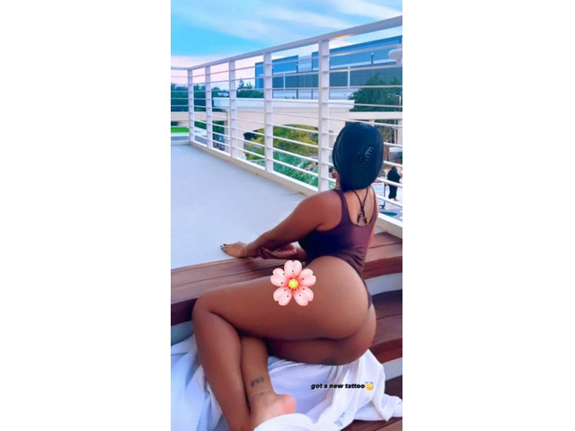 LLEGOA VALENCIA TU MEJOR CHICA