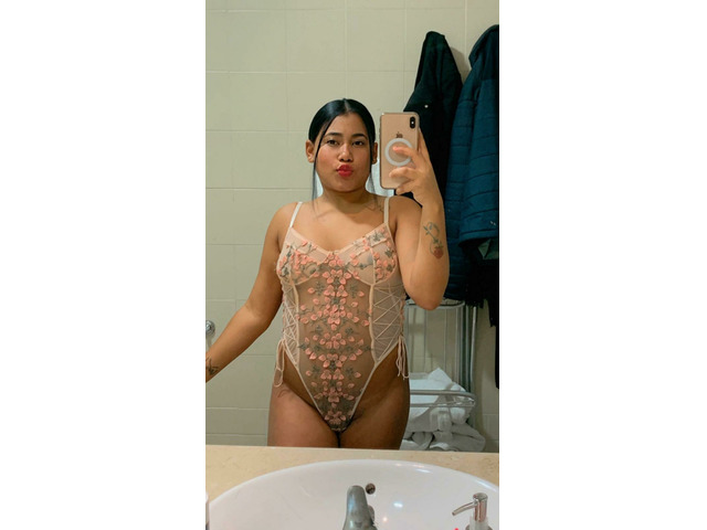jovencita rellenita con rostro de angel