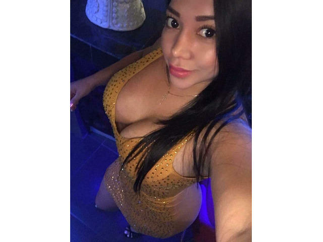 JUGUETONA Y MUJER HERMOSA