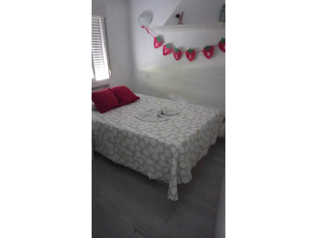 SE ALQUILA HERMOSA HABITACION QUINTANA