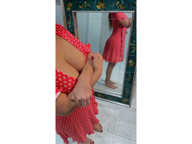 SOY SOLTERA MAJA Y MUY ABURRIDA PODRIAMOS HABLAR POR WHATSAPP