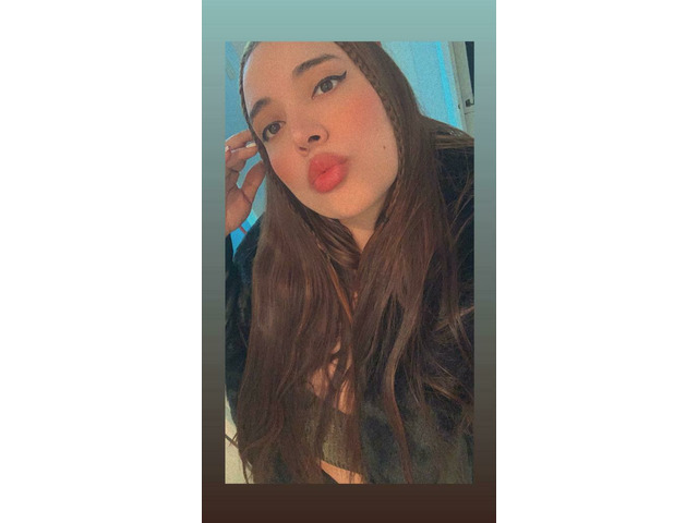LATINA MUY COMPLETITA Y DISPUESTA