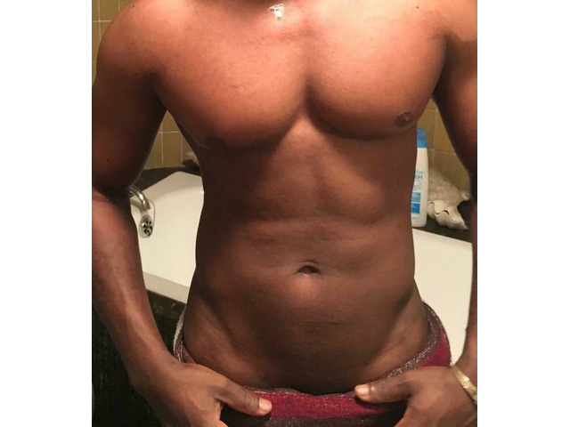 Macho africano muy dotado
