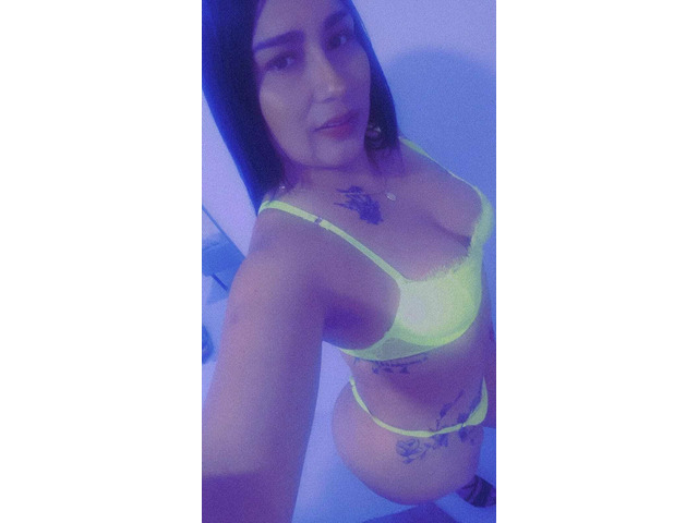 CAMILA CARIÑOSA Y SEDUCTORA