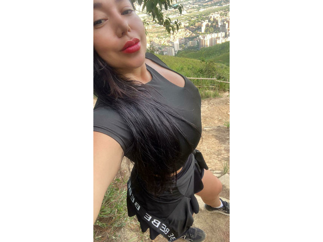 AMIGAS DIVERTIDAS Y ATENTAS. . .