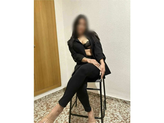 AITANA, CUERPO DELGADO Y MANEJABLE