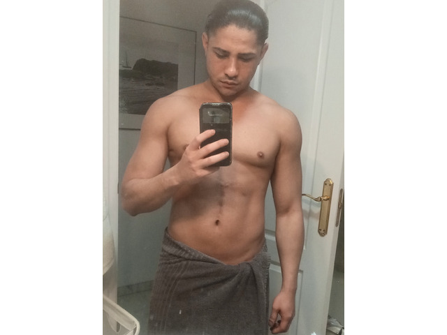 Morenazo masajista con final a feliz