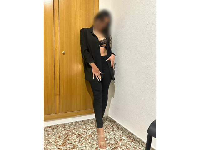 FIESTERA, LUJURIOSA VEN A LA DIVERSION
