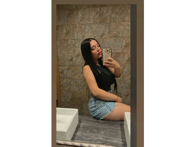 JOVENCITA GUAPETONA CON UN CUERPO ESBELTO