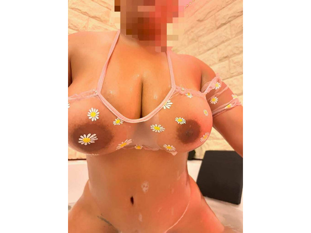 NIKOL TE DARE LA MEJOR MAMADA ENSALIVADA