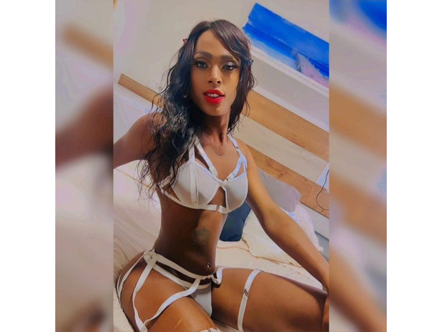 MULATA PERFECTA, ADICTA AL SEXO.