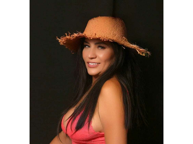 MADURITA CASADA CON GANAS DE SER INFIEL