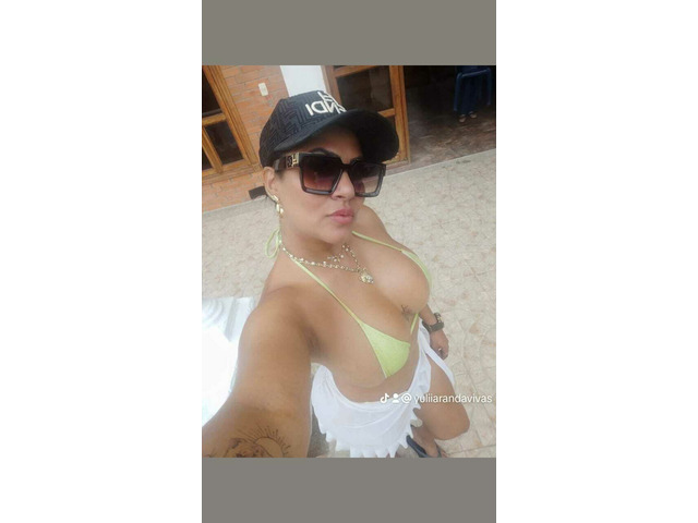 GUAPISIMA FIESTERA SIN LIMITES