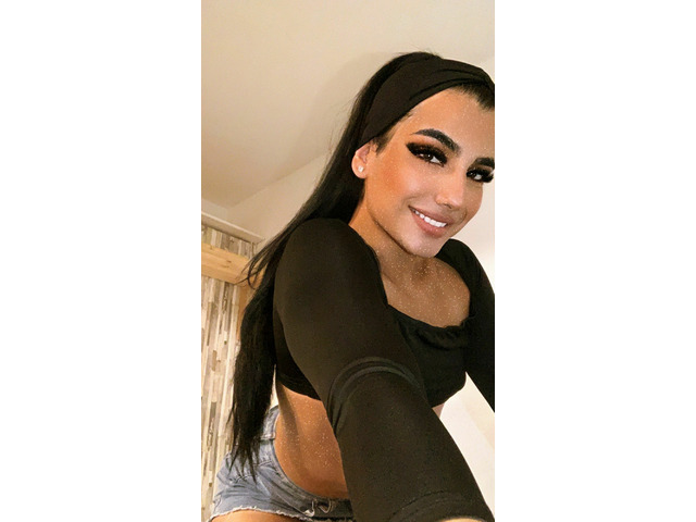 TODA UNA NINFOMANA PARA CHUPARTE LA POLLA.