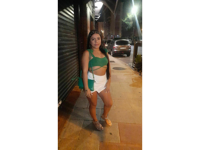 TRAVIESA MUJER EN BUSCA DE UN CABALLERO