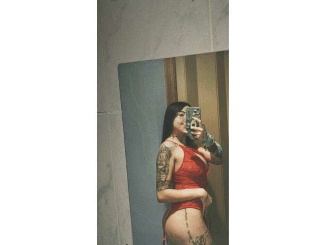 DESEO POLLA BABOSITA QUE ME PENETRE