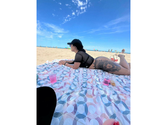 LAVARE LA CABEZA DE TU POLLA CON MI FLUIDO