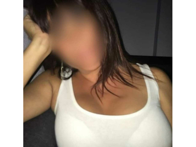 SOY CARLA, AQUI PARA TI , CON GANAS DE TI.