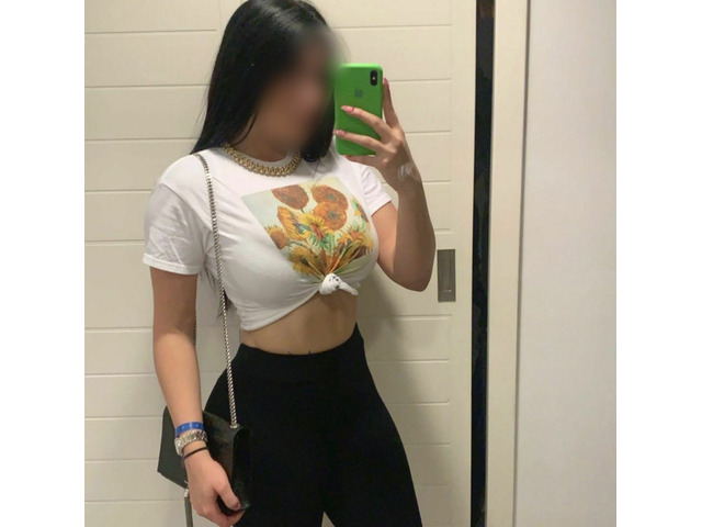TRAVIESA Y FIESTERA