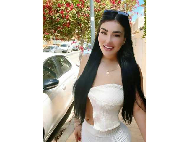 SENSUAL Y ATREVIDA CON COÑO MUY BABOSO