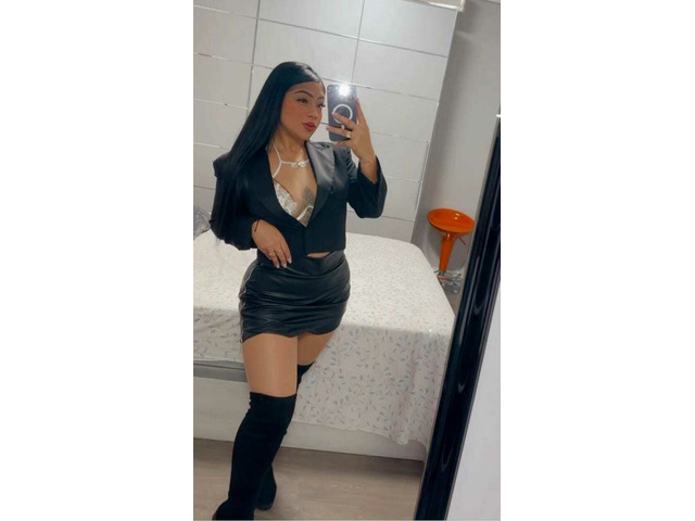 morenaza carismática simpática y muy guapa