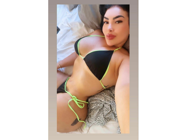 COLOMBIANA MAMA POLLAS