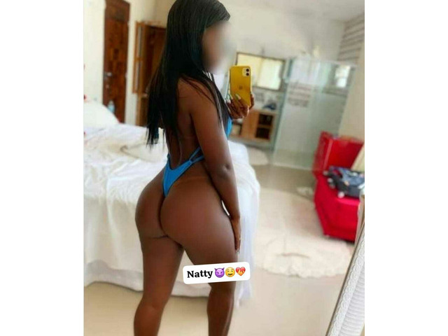 HERMOSA MULATA FIESTERA Y ADICTA AL SEXO ANAL