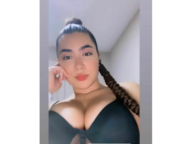HERMOSA RUBIA CON GANAS DE FOLLAR