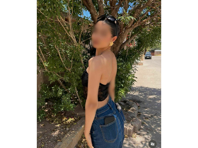 Hermosa latina atrevida