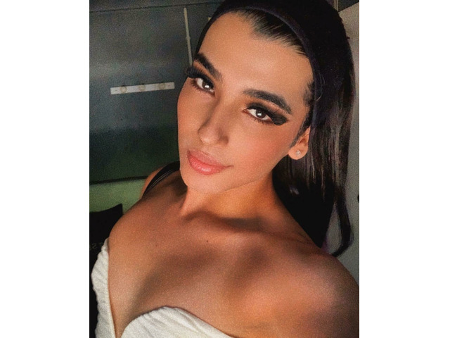 NO TENGO TETAS PERO SI UNA POLLA GRANDE