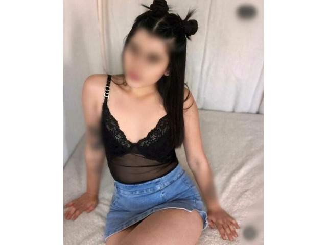 Linda latina delgadita y maja