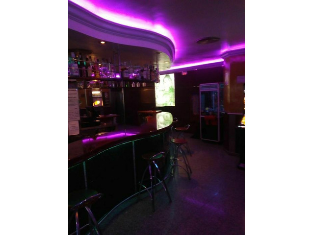 SE BUSCAN CHICAS PARA TRABAJAR EN CLUB