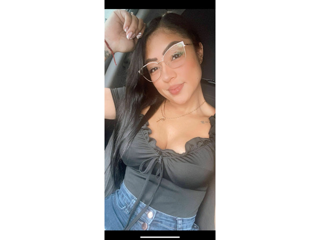 Bella jovencita carita angelical besucona