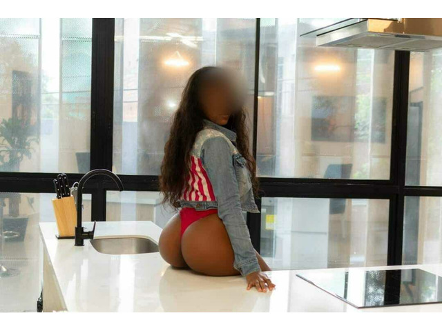 MULATA CON UN CULO BIEN RICO
